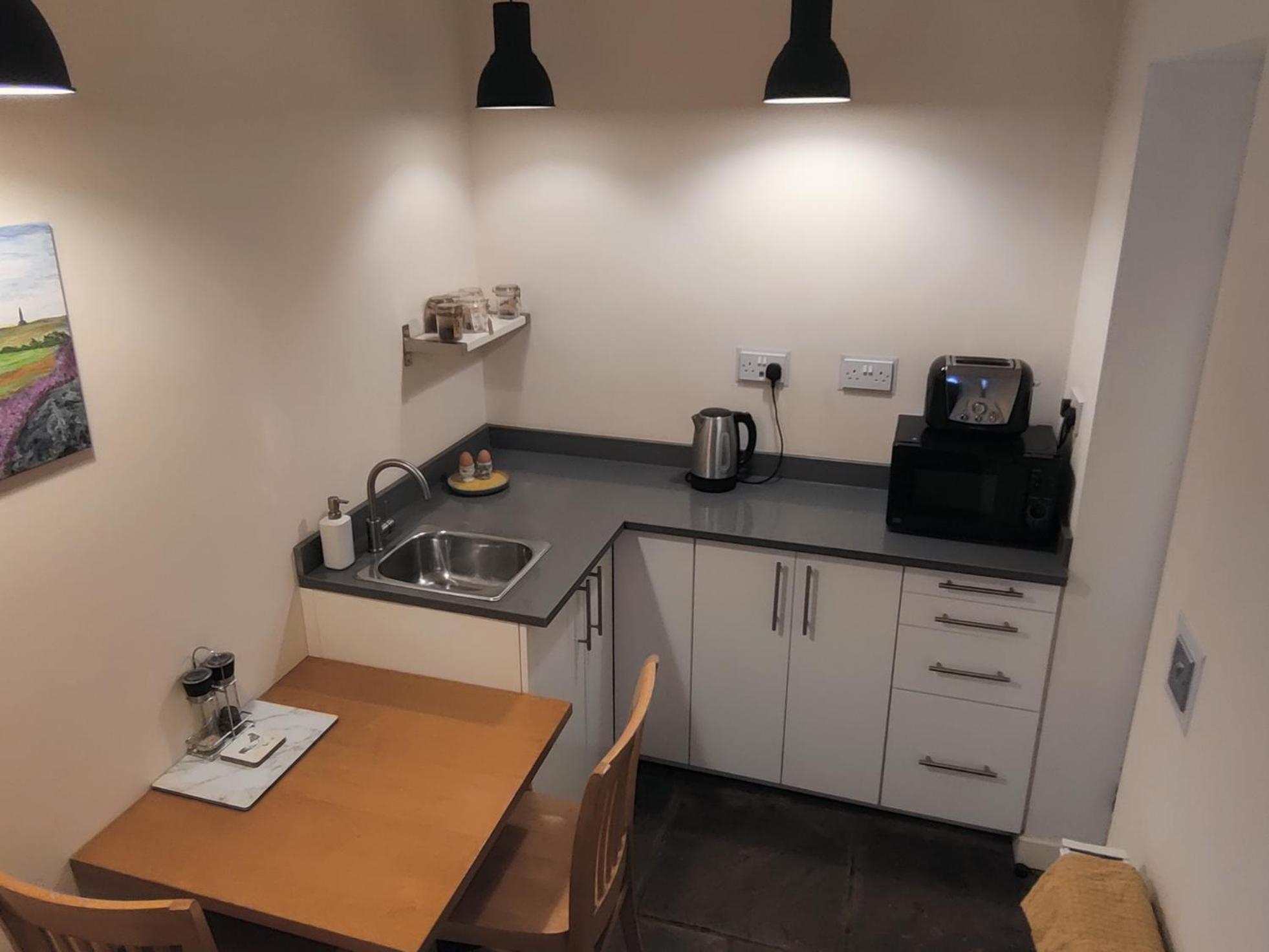 Private Annex To Victorian Villa, With Kitchen And Free Parking Todmorden Esterno foto