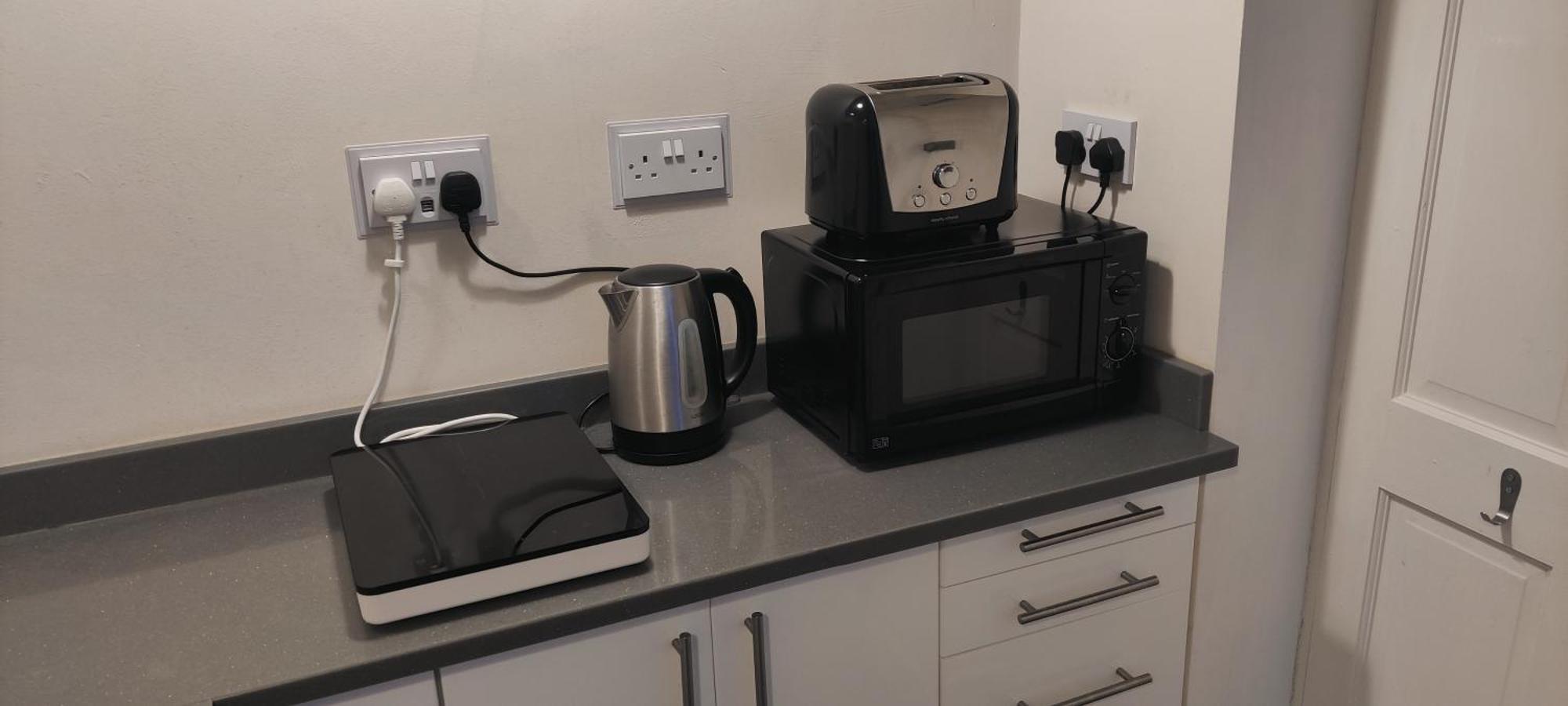 Private Annex To Victorian Villa, With Kitchen And Free Parking Todmorden Esterno foto